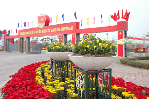 Hà Nội rực rỡ những ngày Đại hội XI